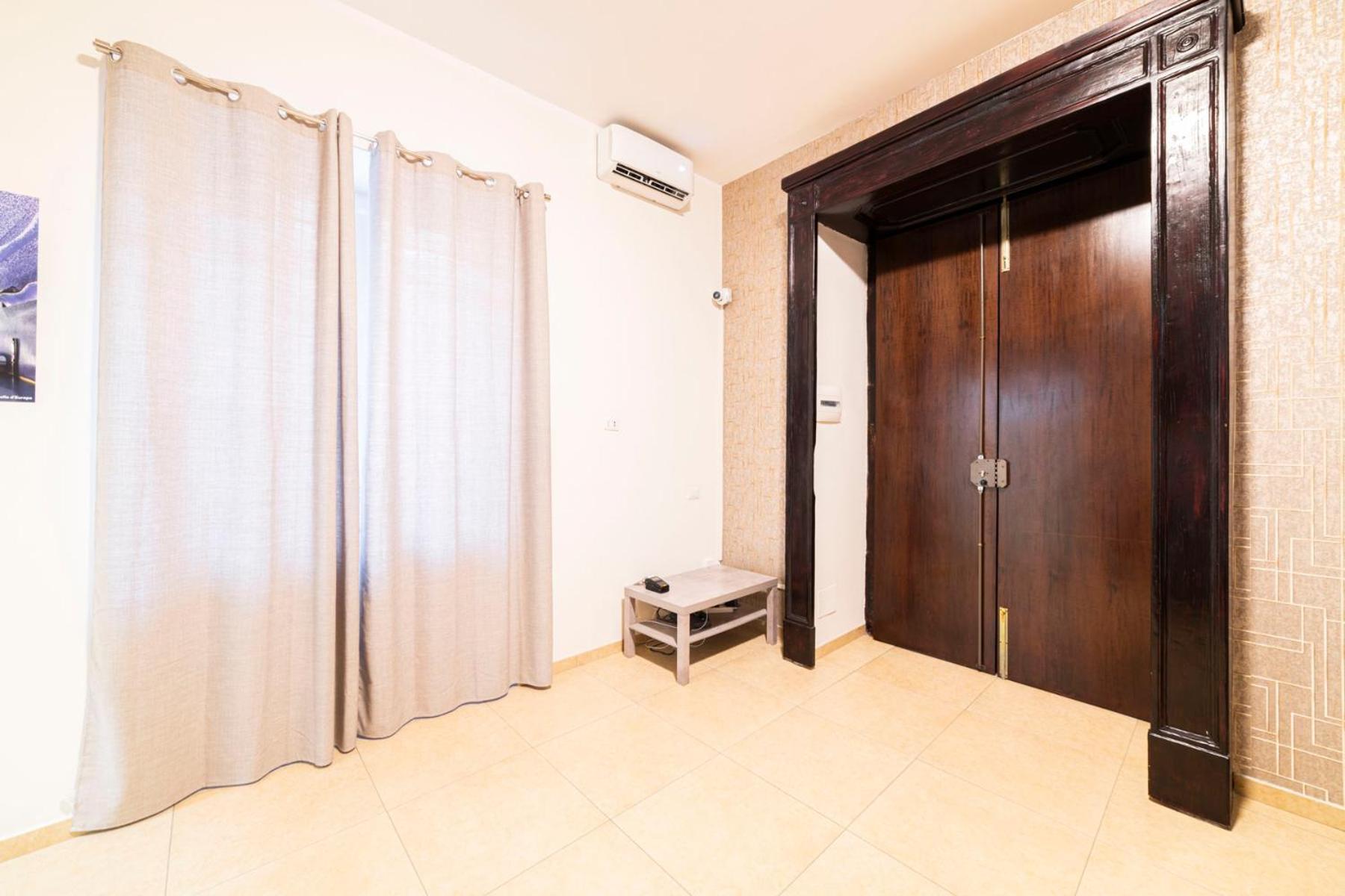 Corso 138 - Sleep & Fly - By Domusextra Bed & Breakfast Naples Exterior photo