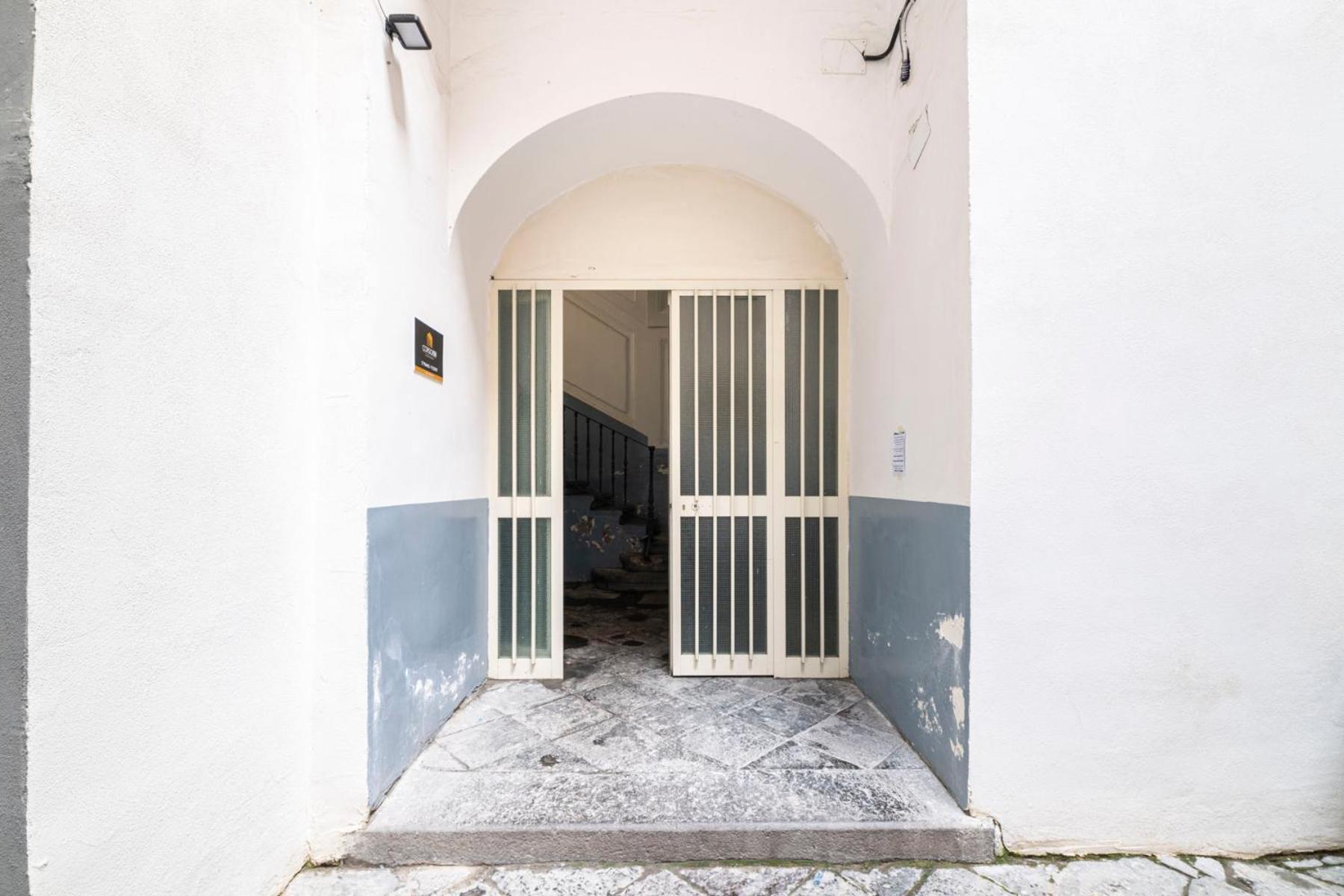 Corso 138 - Sleep & Fly - By Domusextra Bed & Breakfast Naples Exterior photo