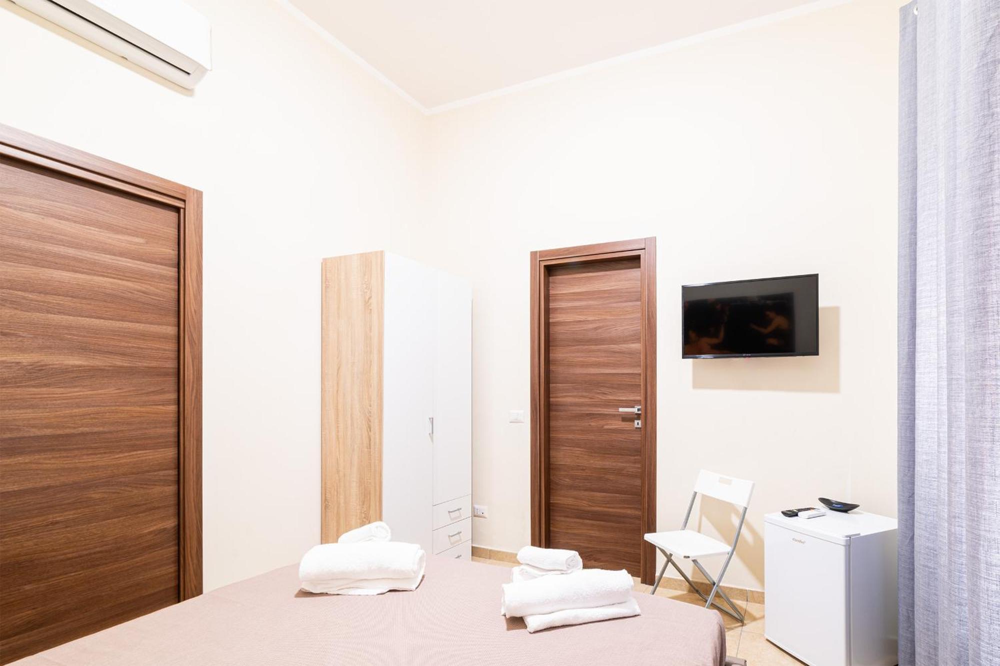 Corso 138 - Sleep & Fly - By Domusextra Bed & Breakfast Naples Exterior photo